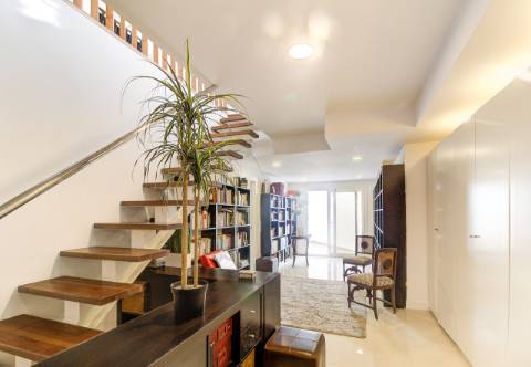 Deslumbrante Moradia Moderna com Vista Mar em Buenas Noches, Estepona