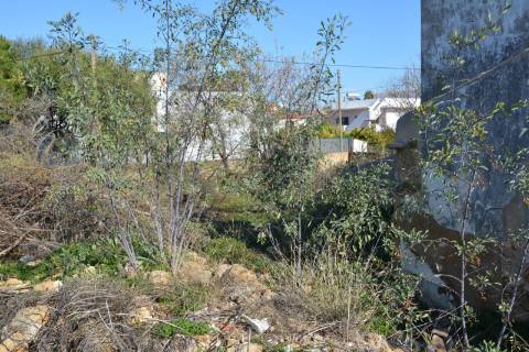 TERRENO COM POSSIBILIDADE PARA CONSTRUÇÃO 12 APARTAMENTOS