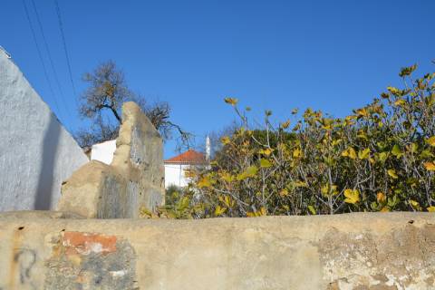 TERRENO COM POSSIBILIDADE PARA CONSTRUÇÃO 12 APARTAMENTOS