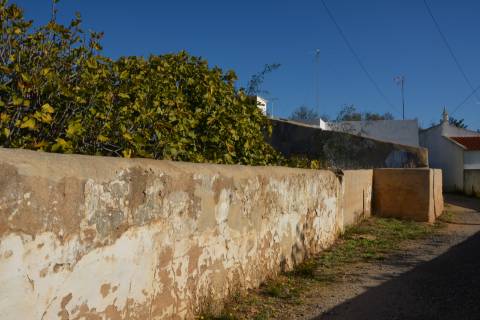 TERRENO COM POSSIBILIDADE PARA CONSTRUÇÃO 12 APARTAMENTOS