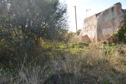 TERRENO COM POSSIBILIDADE PARA CONSTRUÇÃO 12 APARTAMENTOS