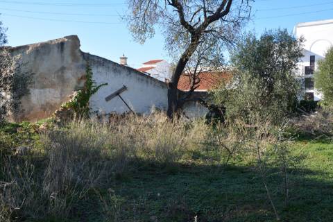 TERRENO COM POSSIBILIDADE PARA CONSTRUÇÃO 12 APARTAMENTOS