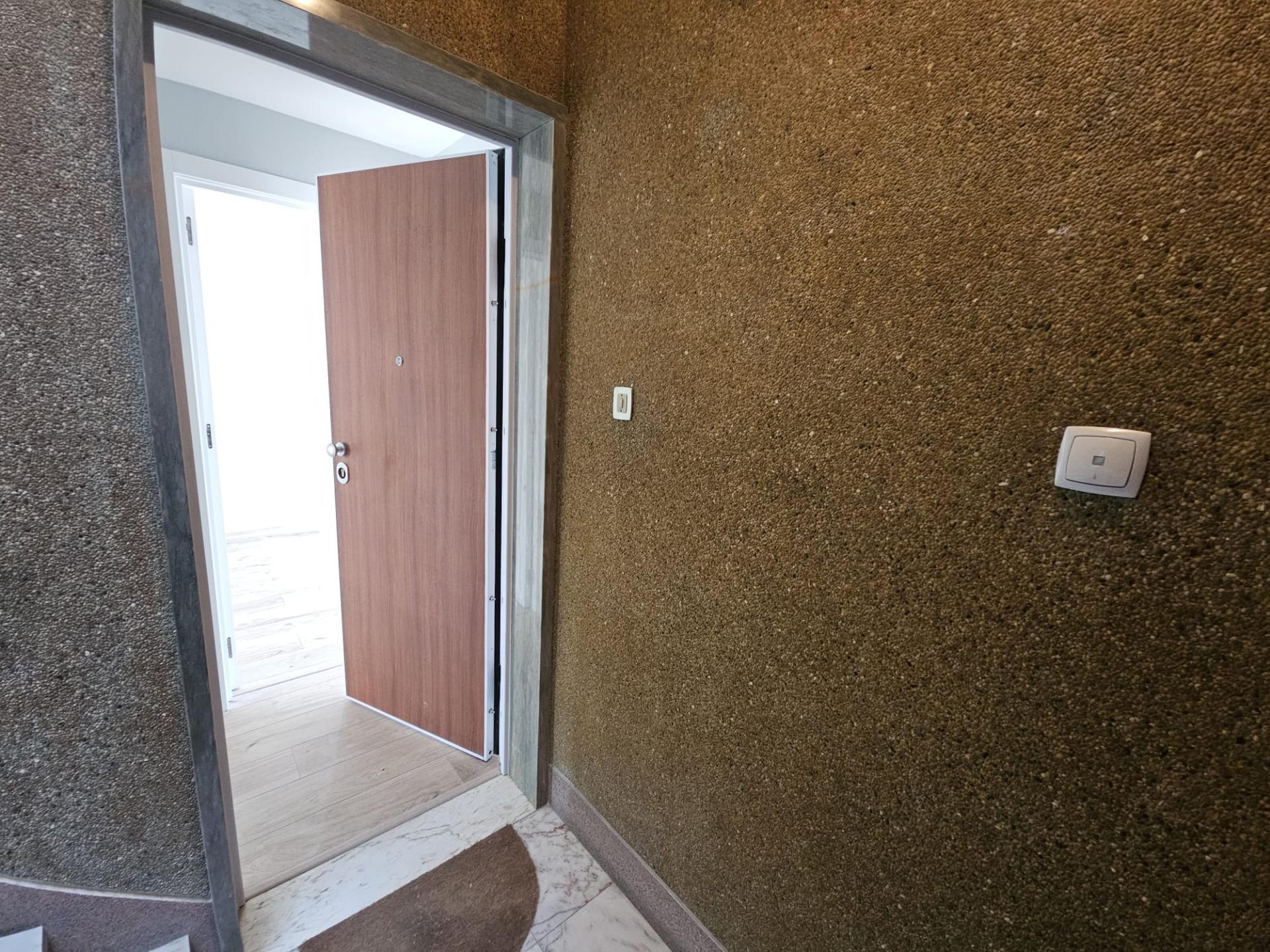Apartamento T2 totalmente remodelado em excelente localização na Falagueira a 8 minutos a pé do Estação de Metro e Comboios da Reboleira