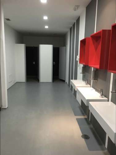 Armazém/Escritórios de grandes dimensões!
Excelente oportunidade para empresa de distribuição/logística ou ninho de
empresas!