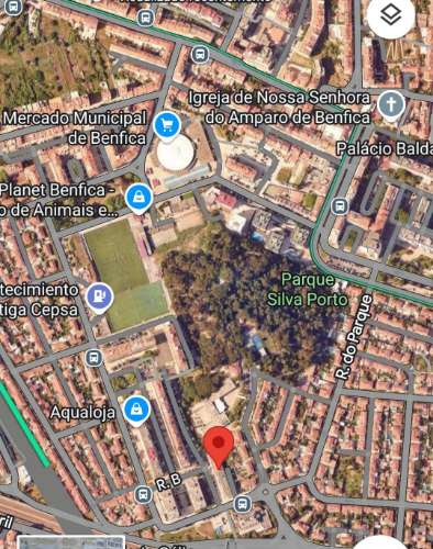 Apartamento T3 totalmente remodelado com Cozinha equipada e Logradouro, a 600 metros do Mercado de Benfica