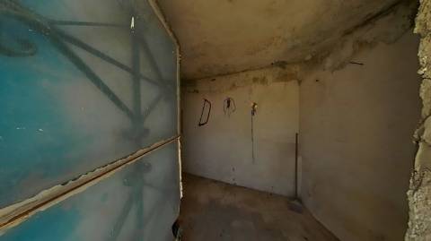 Moradia com terreno e varios anexos - 1000m2 - Moncarapacho e Fuzeta - Olhão