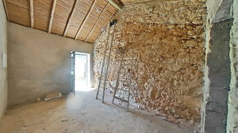 Moradia com terreno e varios anexos - 1000m2 - Moncarapacho e Fuzeta - Olhão