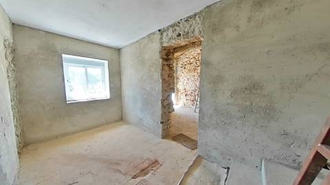 Moradia com terreno e varios anexos - 1000m2 - Moncarapacho e Fuzeta - Olhão