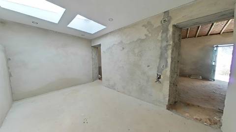 Moradia com terreno e varios anexos - 1000m2 - Moncarapacho e Fuzeta - Olhão