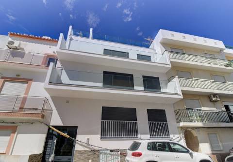 T2 a estrear no 2 piso em Monte Gordo