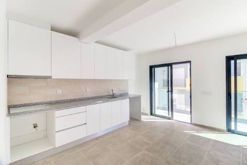 T2 a estrear no 2 piso em Monte Gordo