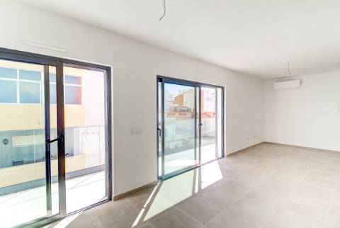 T2 a estrear no 2 piso em Monte Gordo