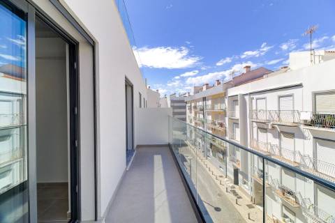 T2 a estrear no 2 piso em Monte Gordo