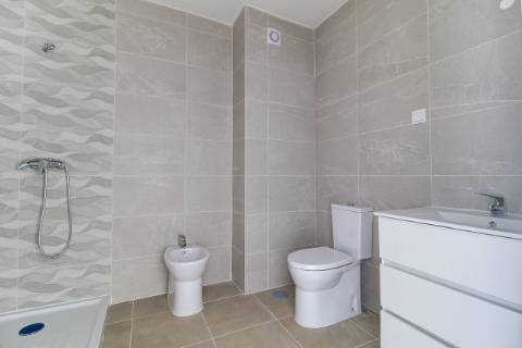 T2 a estrear no 2 piso em Monte Gordo