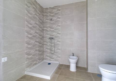 T2 a estrear no 2 piso em Monte Gordo