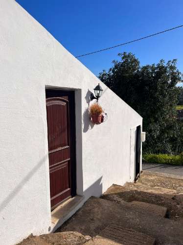 MORADIA DE TRÊS QUARTOS COM UM ANEXO - EM CASA BRANCA - CASTRO MARIM - ALGARVE