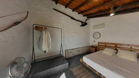 MORADIA DE TRÊS QUARTOS COM UM ANEXO - EM CASA BRANCA - CASTRO MARIM - ALGARVE