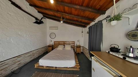 MORADIA DE TRÊS QUARTOS COM UM ANEXO - EM CASA BRANCA - CASTRO MARIM - ALGARVE