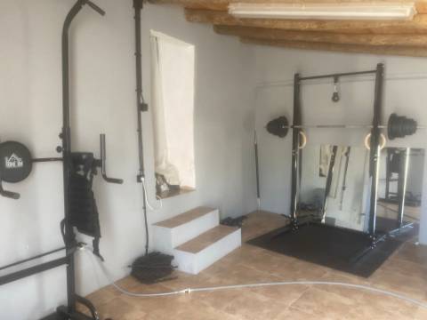 MORADIA DE TRÊS QUARTOS COM UM ANEXO - EM CASA BRANCA - CASTRO MARIM - ALGARVE