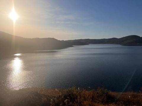 MORADIA DE TRÊS QUARTOS COM UM ANEXO - EM CASA BRANCA - CASTRO MARIM - ALGARVE