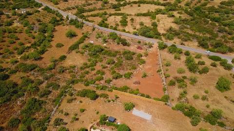 Terreno Rústico com Eletricidade e Furo