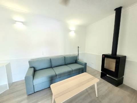 Encantador T2 (suite + anexo) com vistas do Rio de Odeleite para Arrendamento, Setembro a Maio