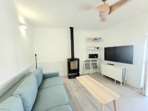 Encantador T2 (suite + anexo) com vistas do Rio de Odeleite para Arrendamento, Setembro a Maio