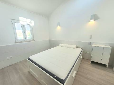 Encantador T2 (suite + anexo) com vistas do Rio de Odeleite para Arrendamento, Setembro a Maio