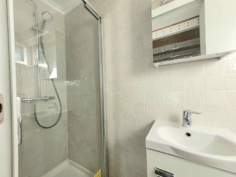 Encantador T2 (suite + anexo) com vistas do Rio de Odeleite para Arrendamento, Setembro a Maio