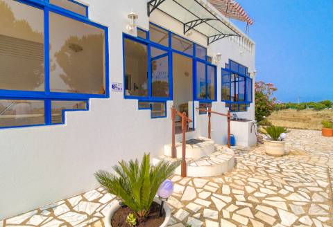 Moradia T6 de Caráter Único com Vista Mar e Serra - Algarve 
 Junto ao Golfe Monte Rei | Terreno com 32.500 m² | Potencial para Turismo Rural