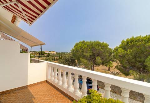 Moradia T6 de Caráter Único com Vista Mar e Serra - Algarve 
 Junto ao Golfe Monte Rei | Terreno com 32.500 m² | Potencial para Turismo Rural