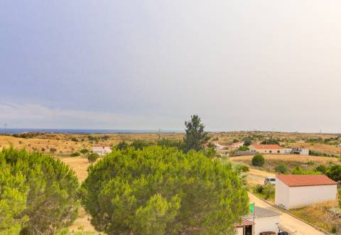 Moradia T6 de Caráter Único com Vista Mar e Serra - Algarve 
 Junto ao Golfe Monte Rei | Terreno com 32.500 m² | Potencial para Turismo Rural