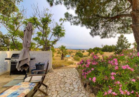 Moradia T6 de Caráter Único com Vista Mar e Serra - Algarve 
 Junto ao Golfe Monte Rei | Terreno com 32.500 m² | Potencial para Turismo Rural