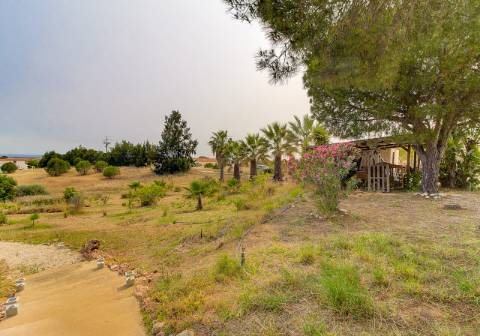 Moradia T6 de Caráter Único com Vista Mar e Serra - Algarve 
 Junto ao Golfe Monte Rei | Terreno com 32.500 m² | Potencial para Turismo Rural