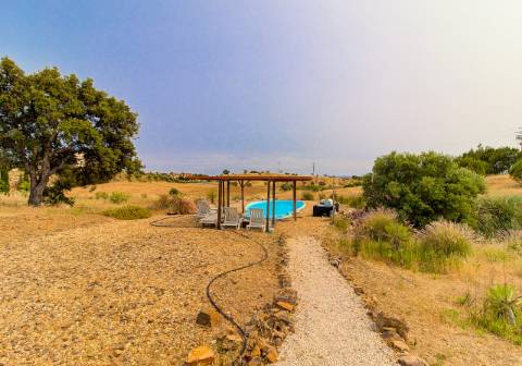 Moradia T6 de Caráter Único com Vista Mar e Serra - Algarve 
 Junto ao Golfe Monte Rei | Terreno com 32.500 m² | Potencial para Turismo Rural