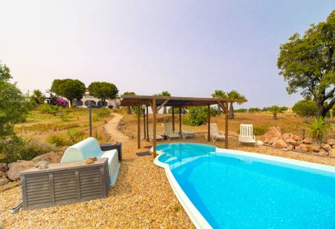 Moradia T6 de Caráter Único com Vista Mar e Serra - Algarve 
 Junto ao Golfe Monte Rei | Terreno com 32.500 m² | Potencial para Turismo Rural