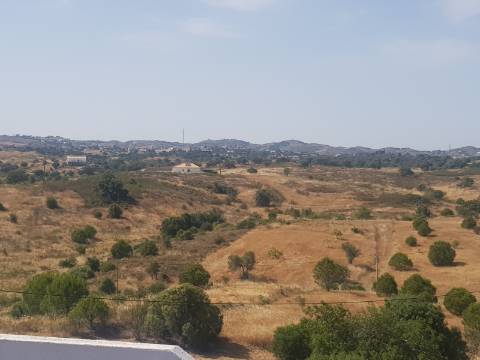Moradia T6 de Caráter Único com Vista Mar e Serra - Algarve 
 Junto ao Golfe Monte Rei | Terreno com 32.500 m² | Potencial para Turismo Rural