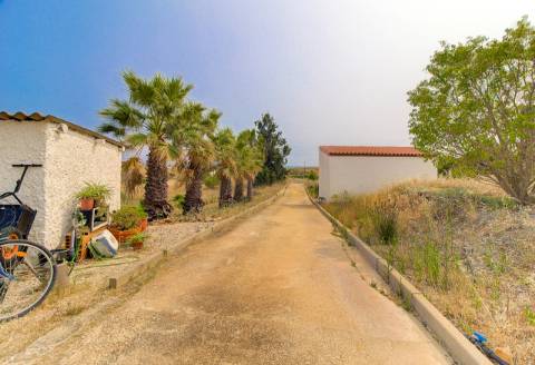 Moradia T6 de Caráter Único com Vista Mar e Serra - Algarve 
 Junto ao Golfe Monte Rei | Terreno com 32.500 m² | Potencial para Turismo Rural