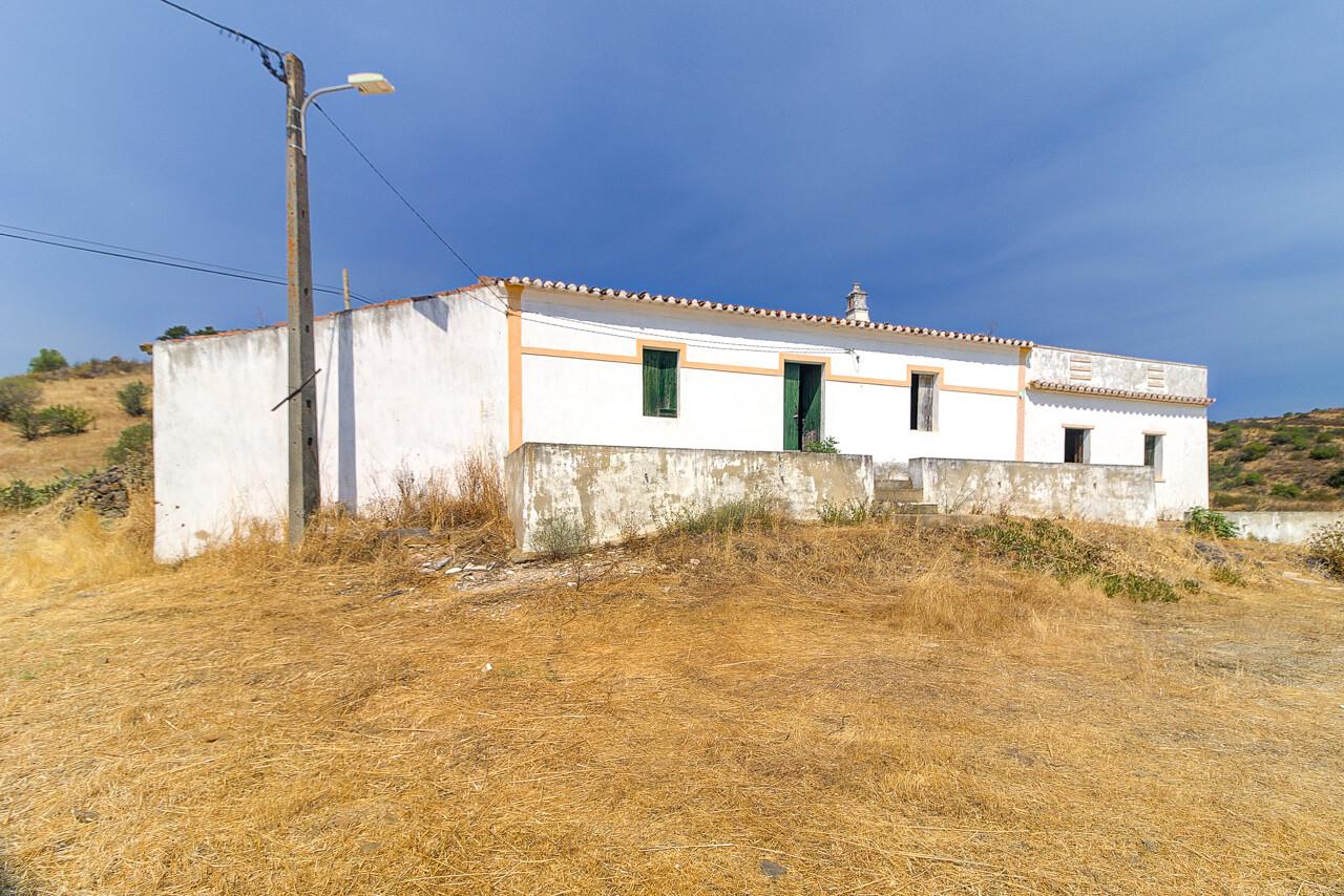 Herdade com 8,7 Hectares - Excelente Localização