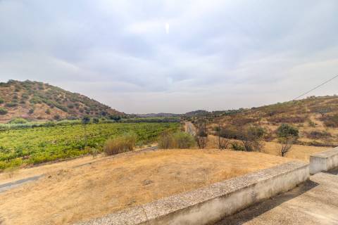 Herdade com 8,7 Hectares - Excelente Localização