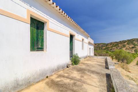 Herdade com 8,7 Hectares - Excelente Localização