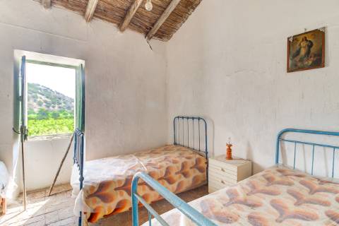 Herdade com 8,7 Hectares - Excelente Localização