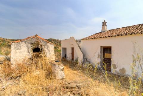 Herdade com 8,7 Hectares - Excelente Localização