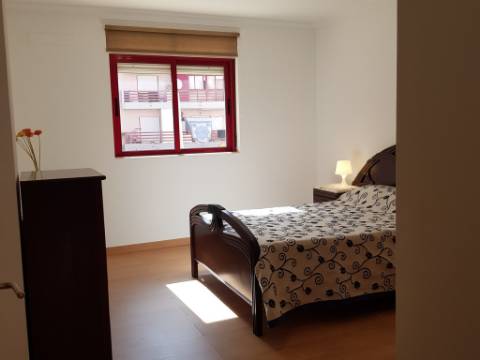 T2 Espaçoso, Luminoso e Bem Localizado em Vila Real de Santo António