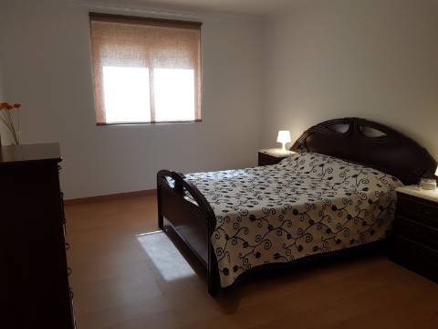 T2 Espaçoso, Luminoso e Bem Localizado em Vila Real de Santo António