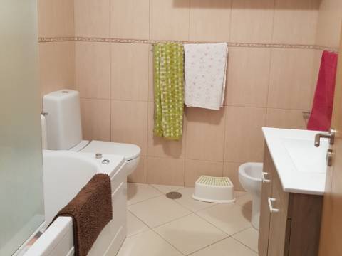 T2 Espaçoso, Luminoso e Bem Localizado em Vila Real de Santo António