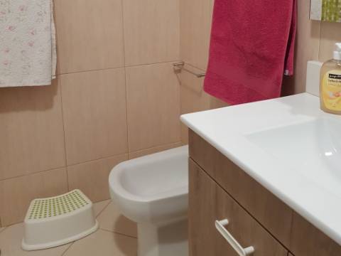 T2 Espaçoso, Luminoso e Bem Localizado em Vila Real de Santo António