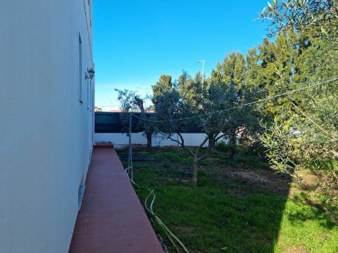 Moradia para arrendamento em Altura