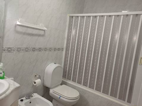 Apartamento T2 com 2 WC com elevador e Varandas magnificas Centro de Monte Gordo