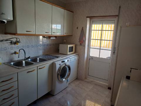 Apartamento T2 com 2 WC com elevador e Varandas magnificas Centro de Monte Gordo